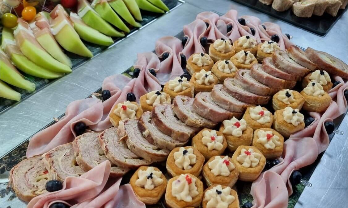 Platou rece mezeluri