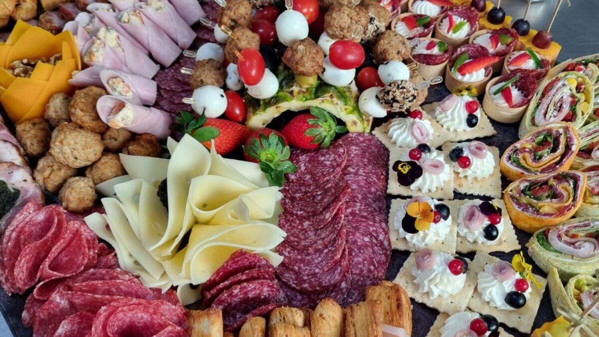 Platouri Brasov - Platouri gata de servit