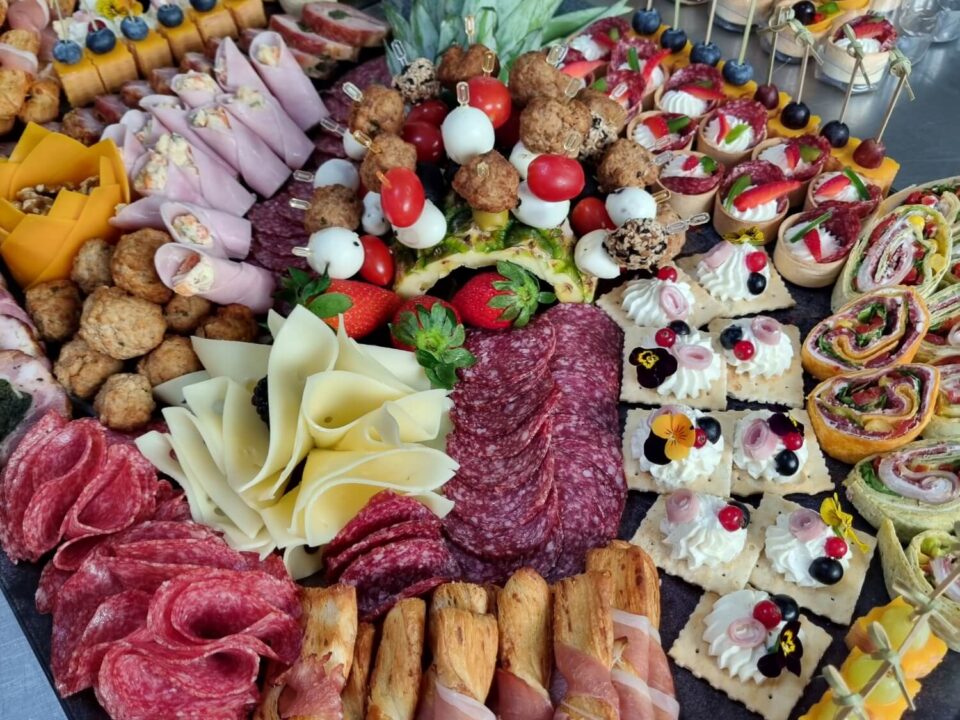 Platouri Brasov - Platouri gata de servit