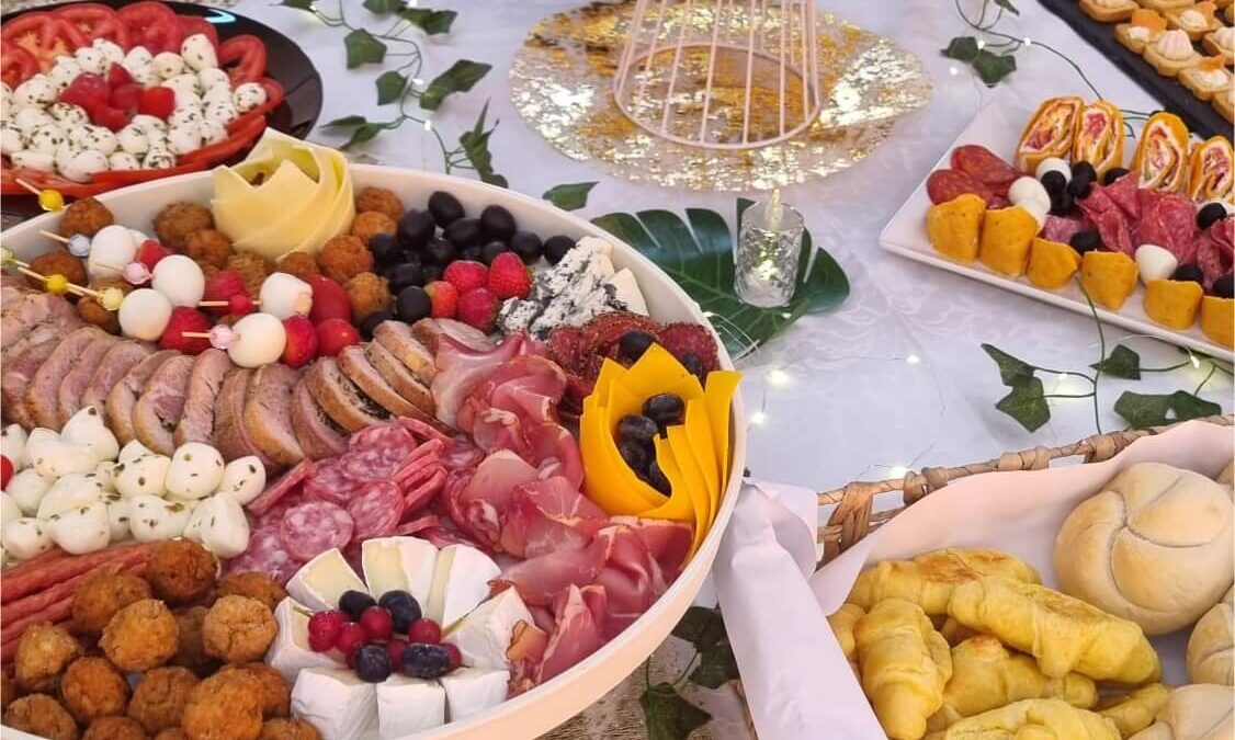 Platouri Reuniuni Liceu sau Facultate